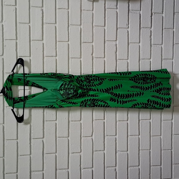 My Michelle Green/Black Gem Detail Formal Halter Dress. Size Medium - Picture 6 of 11